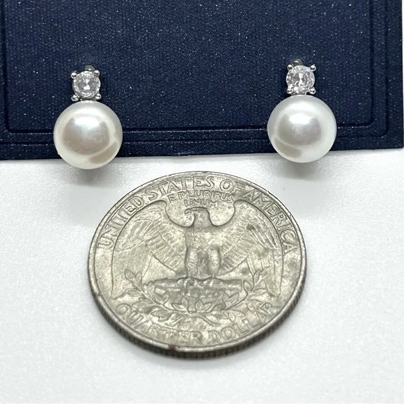 8mm White Freshwater Pearl 925 Sterling Silver Stud Earrings - Picture 7 of 8